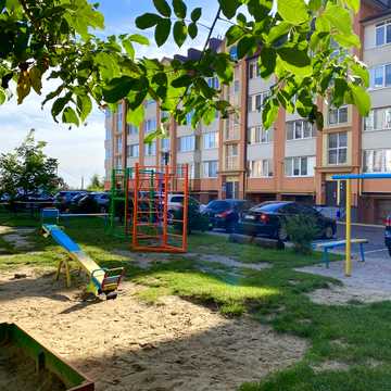 Гайдамацька вул. (Марфи Струтинської), 13-Б