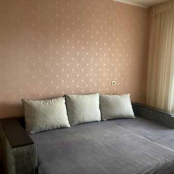 Федора Ернста вул., 8