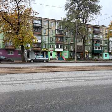 Богдана Хмельницького просп. (Героїв Сталінграда), 114