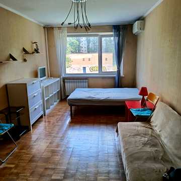 Левка Лук'яненка вул. (Маршала Тимошенка), 1
