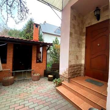 Бернардацці вул. (Красних Зір), 7