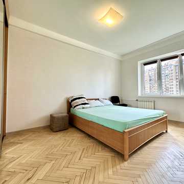 Євгена Коновальця вул. (Щорса), 33
