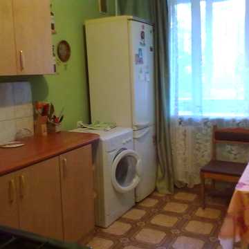 Бакинська вул., 26