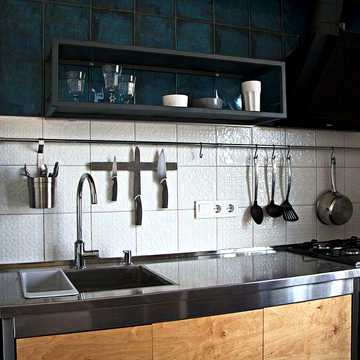 Йорданська вул. (Лайоша Гавро), 7