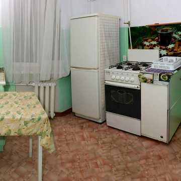 Сегедська вул., 9