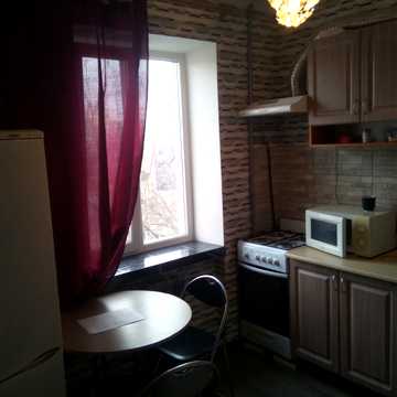 Леоніда Каденюка просп. (Юрія Гагаріна), 3