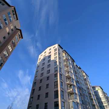 Виноградна вул., 15