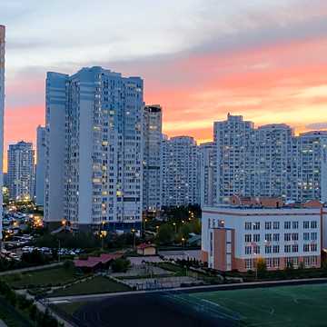 Бориса Гмирі вул., 6