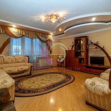 Пилипа Орлика вул., 16