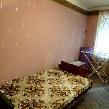 Будівельників вул., 4