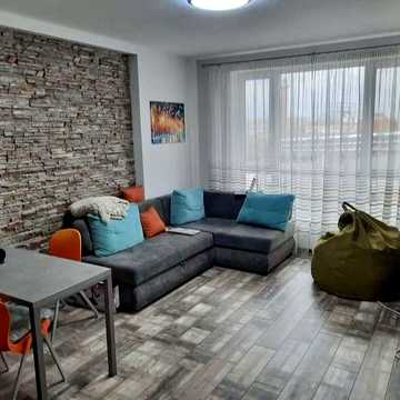 Вацлава Гавела бульв. (Івана Лепсе), 6/7а
