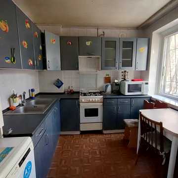 Академіка Янгеля вул., 9