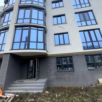 Захисників, 19