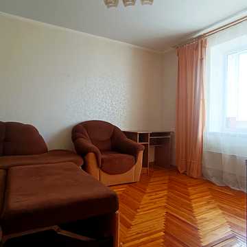 Академіка Курчатова просп., 10