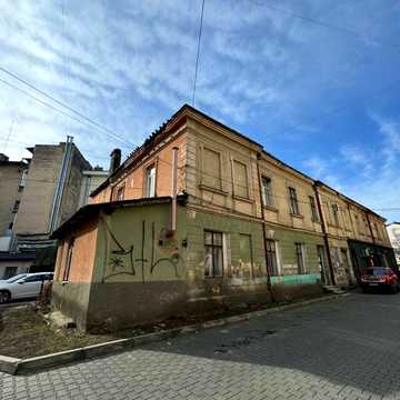 Бельведерська вул., 4