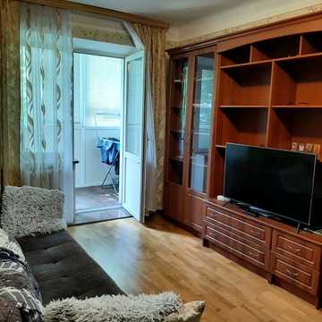 Львівська вул., 6