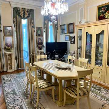 Інститутська вул., 13/4