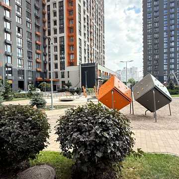 Дніпровська набережна вул., 18-А