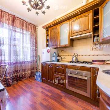 Незалежності просп. (Правди), 5