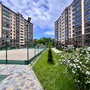 Любецька вул., 110