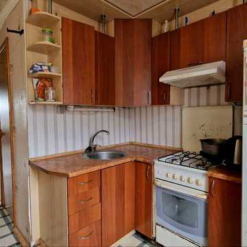 Куряжська вул., 8