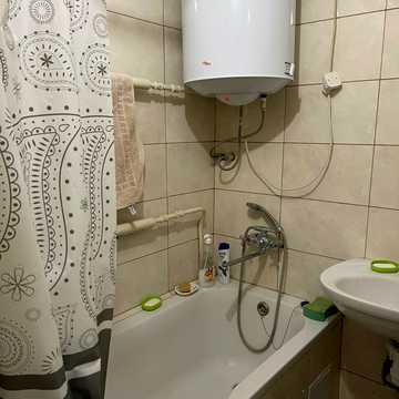 Володимирська вул., 105