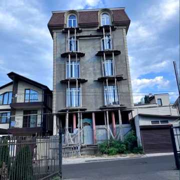Тіниста вул.