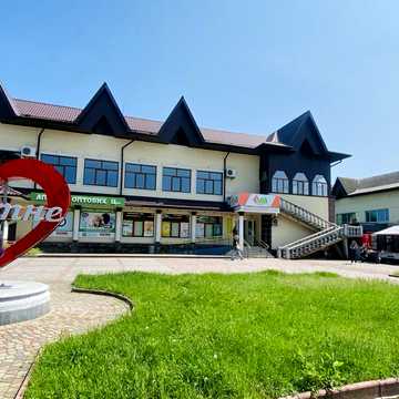 Незалнжності, 1