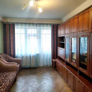 Романа Ратушного вул. (Волгоградська), 12