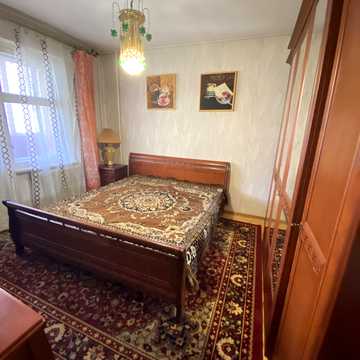 Оноре де Бальзака вул., 77