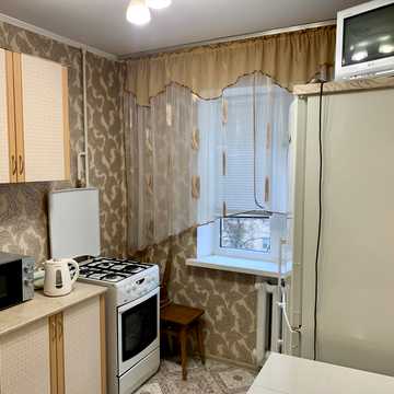 Новоукраїнська вул., 1/3