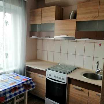 Автозаводська вул., 44