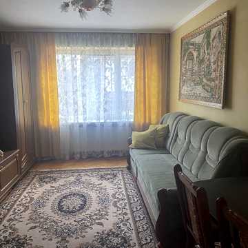Героїв Майдану вул. (Червоноармійська), 83