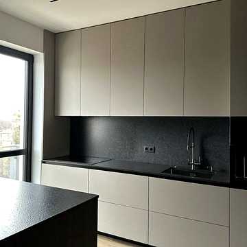 Героїв Крут вул., (Будинок)