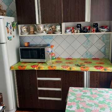 Нескорених вул. (Героїв Праці), 17