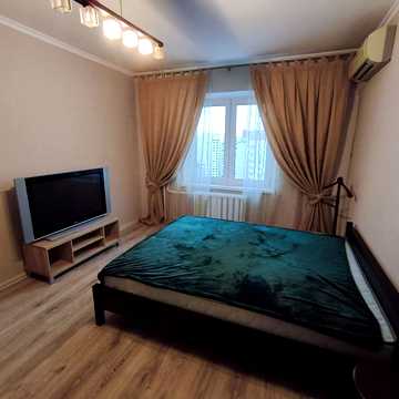 Драгоманова вул., 8-А