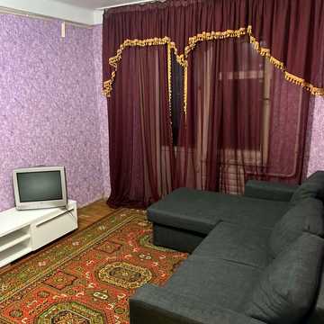 Мілютенка вул., 44-Б