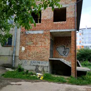 Авангардна вул., 45