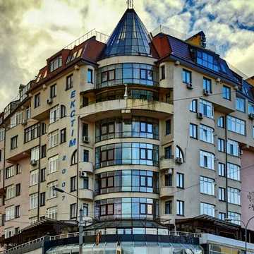 Незалежності вул., 32 а
