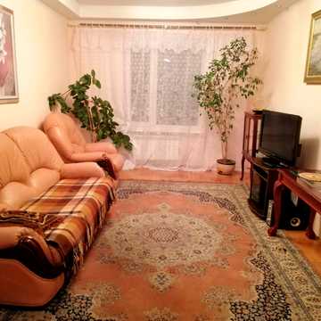 Бориса Гмирі вул., 1/2