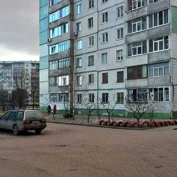 Михайла Лушпи просп. (Космонавтів), 49