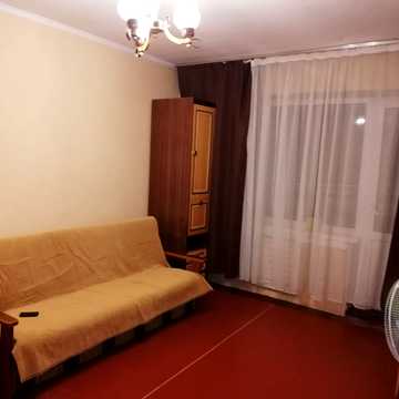 Йорданська вул. (Лайоша Гавро), 3