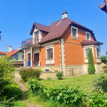 Степана Бандери, 2