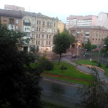 Жилянська вул., 45