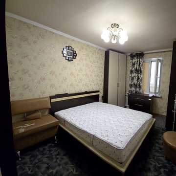 Дмитра Яворницького просп. (Карла Маркса), 2