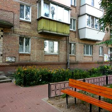 Троїцько-Кирилівська вул. (Олексія Терьохіна), 14-Б