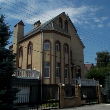 Зоряна вул.