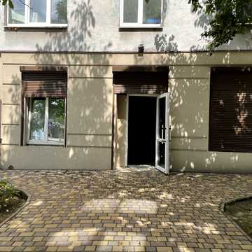 Запорізька вул., 13