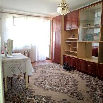 Юності просп., 11