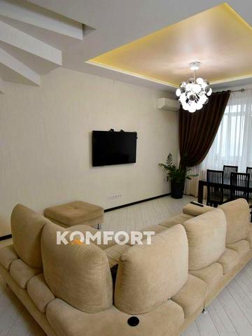 Дворівнева квартира у моря є Відео огляд